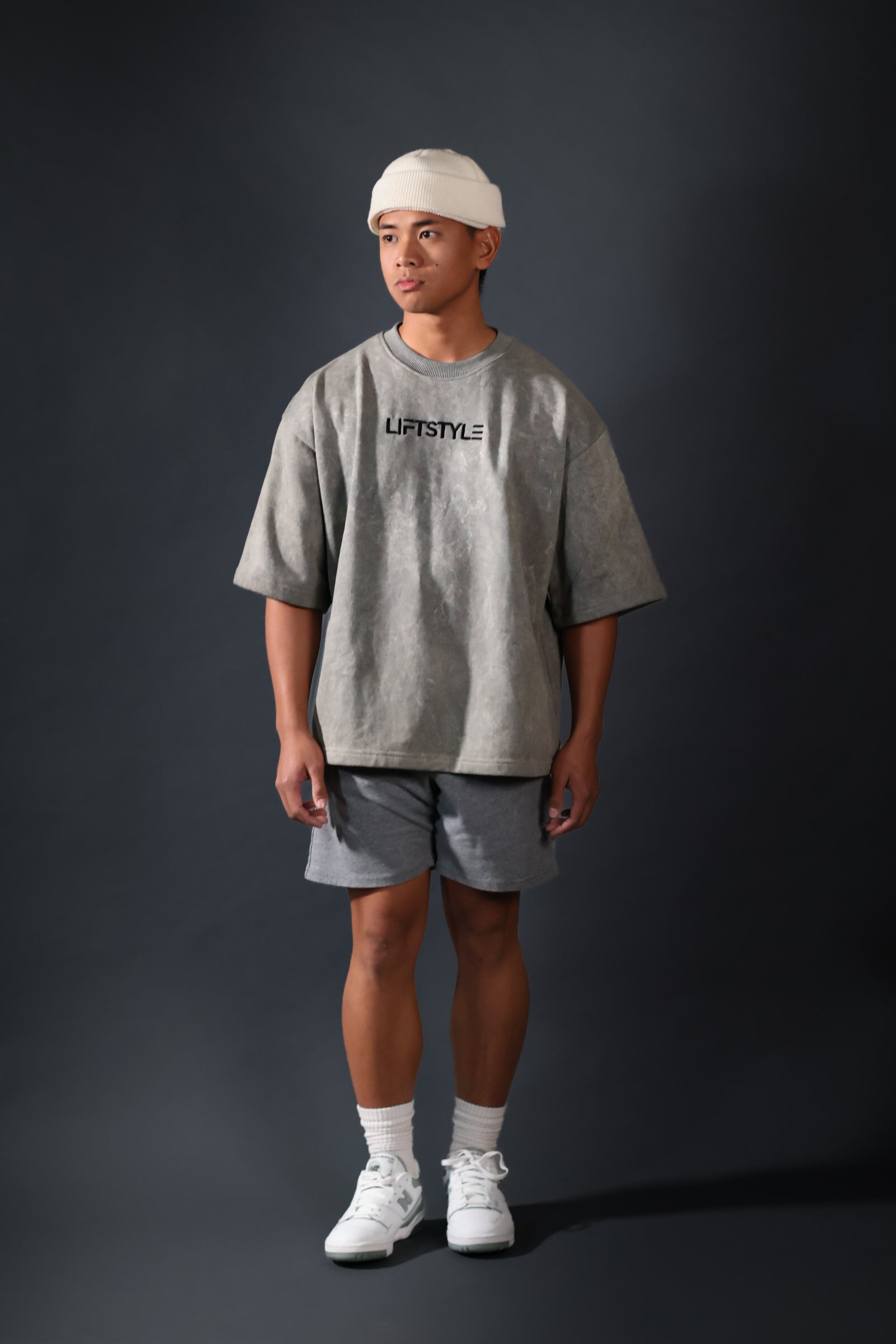 “ESSENTIAL” OVERSIZED TEE (Grey)